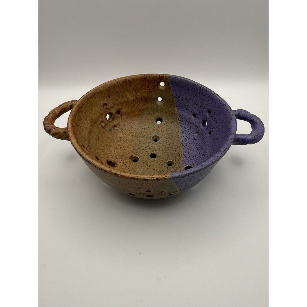 Vtg Studio Pottery Small Colander Berry Bowl Strainer Purple Cream W/ Handle 5.5